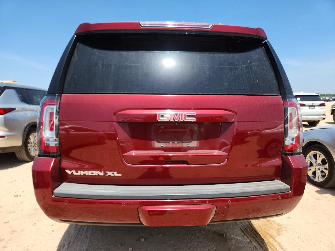 2016 GMC YUKON