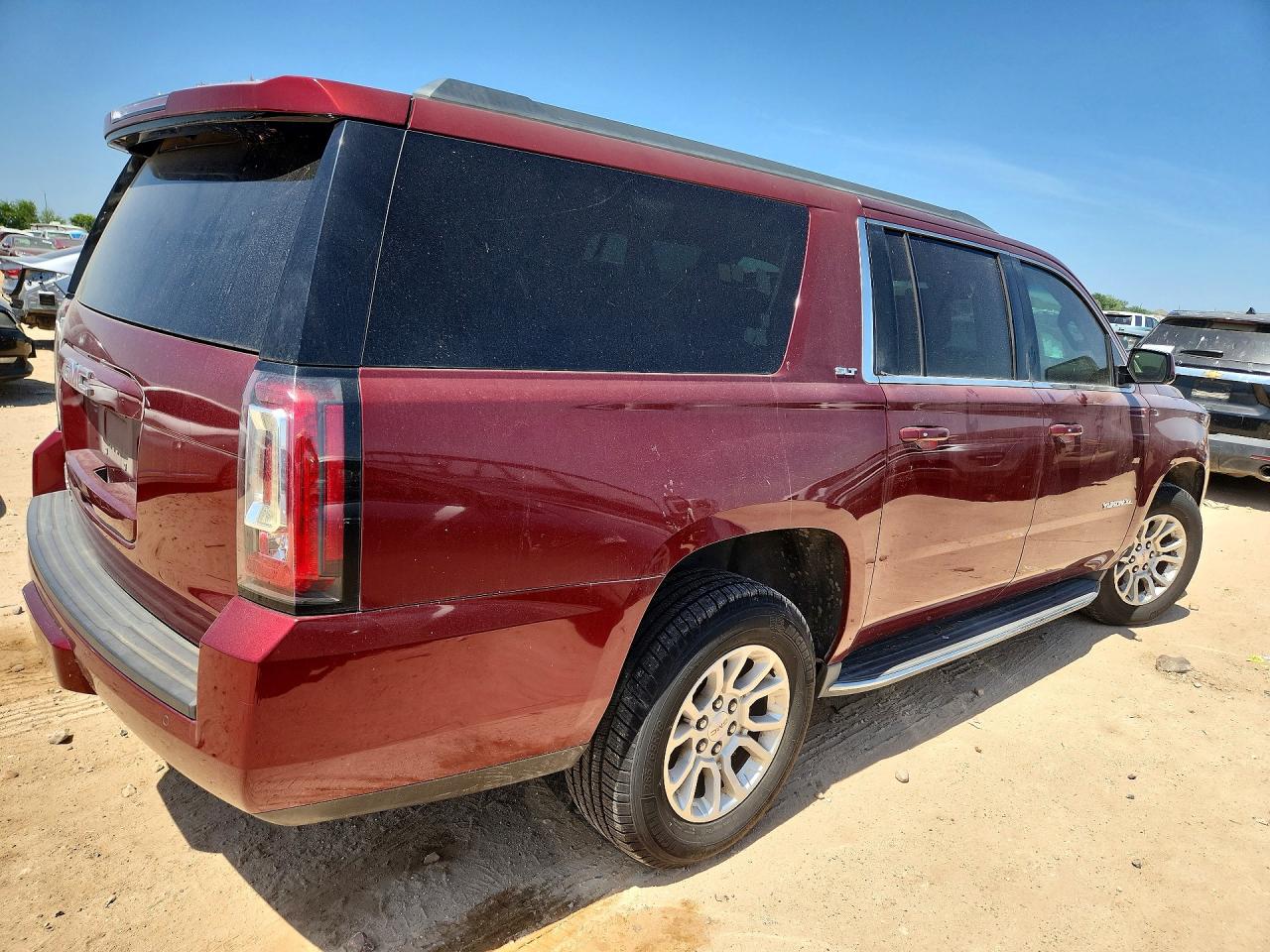2016 GMC YUKON