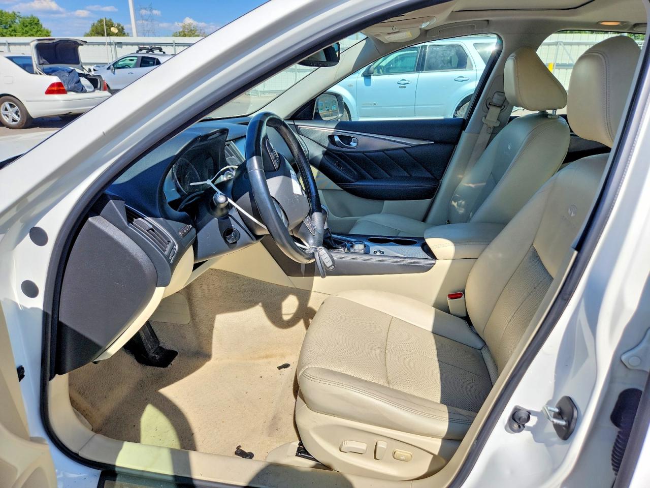 2014 INFINITI Q50