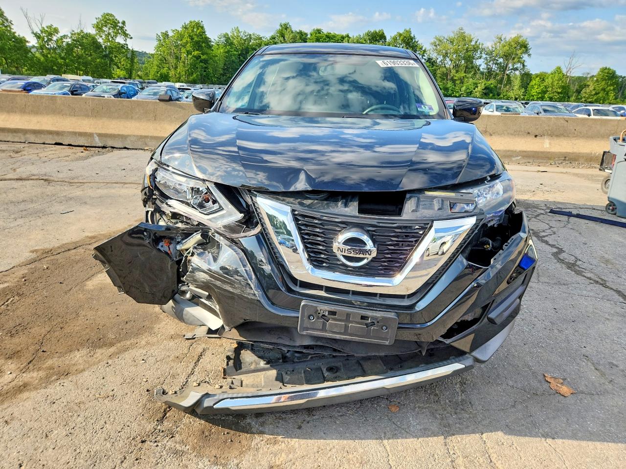 2017 NISSAN ROGUE