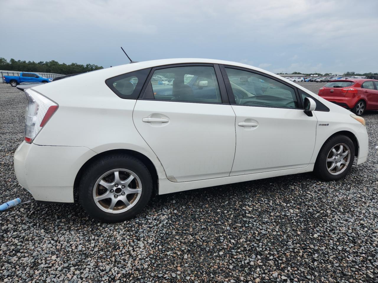 2011 TOYOTA PRIUS