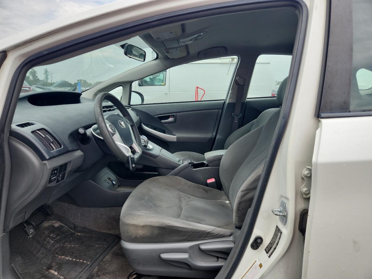 2011 TOYOTA PRIUS