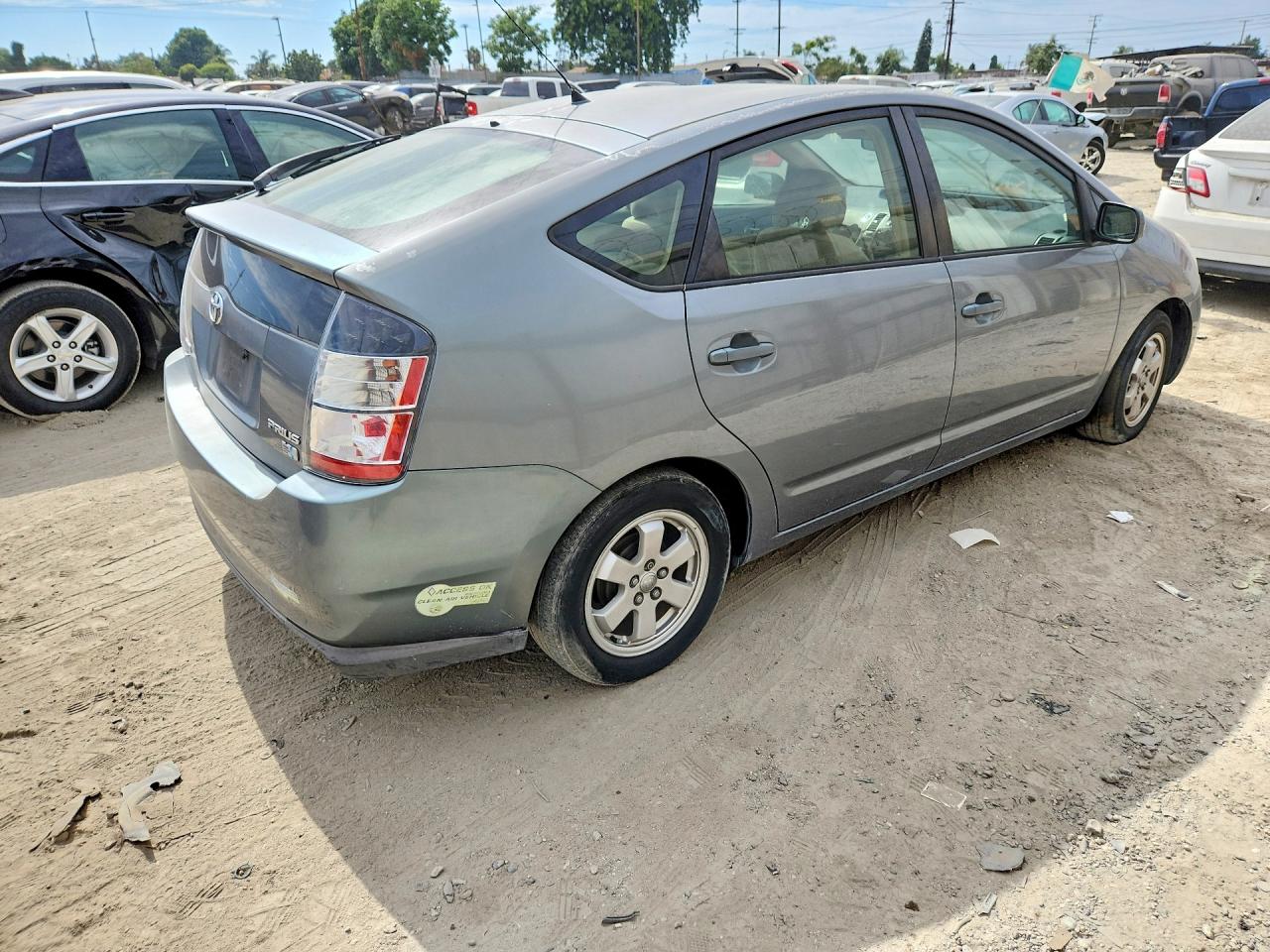 2004 TOYOTA PRIUS