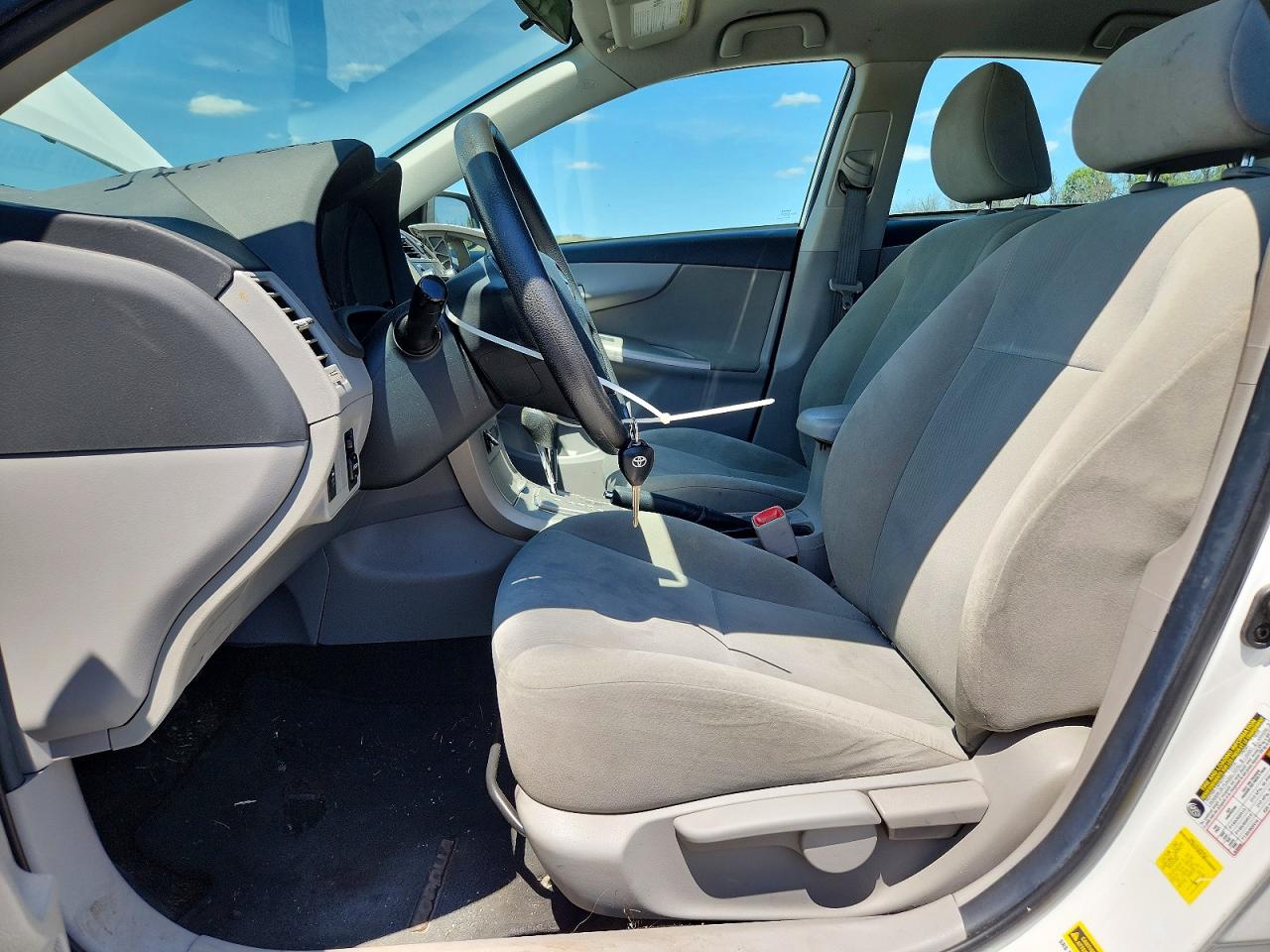 2011 TOYOTA COROLLA