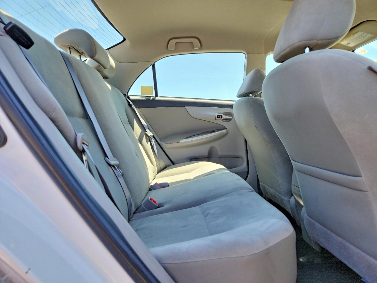 2011 TOYOTA COROLLA