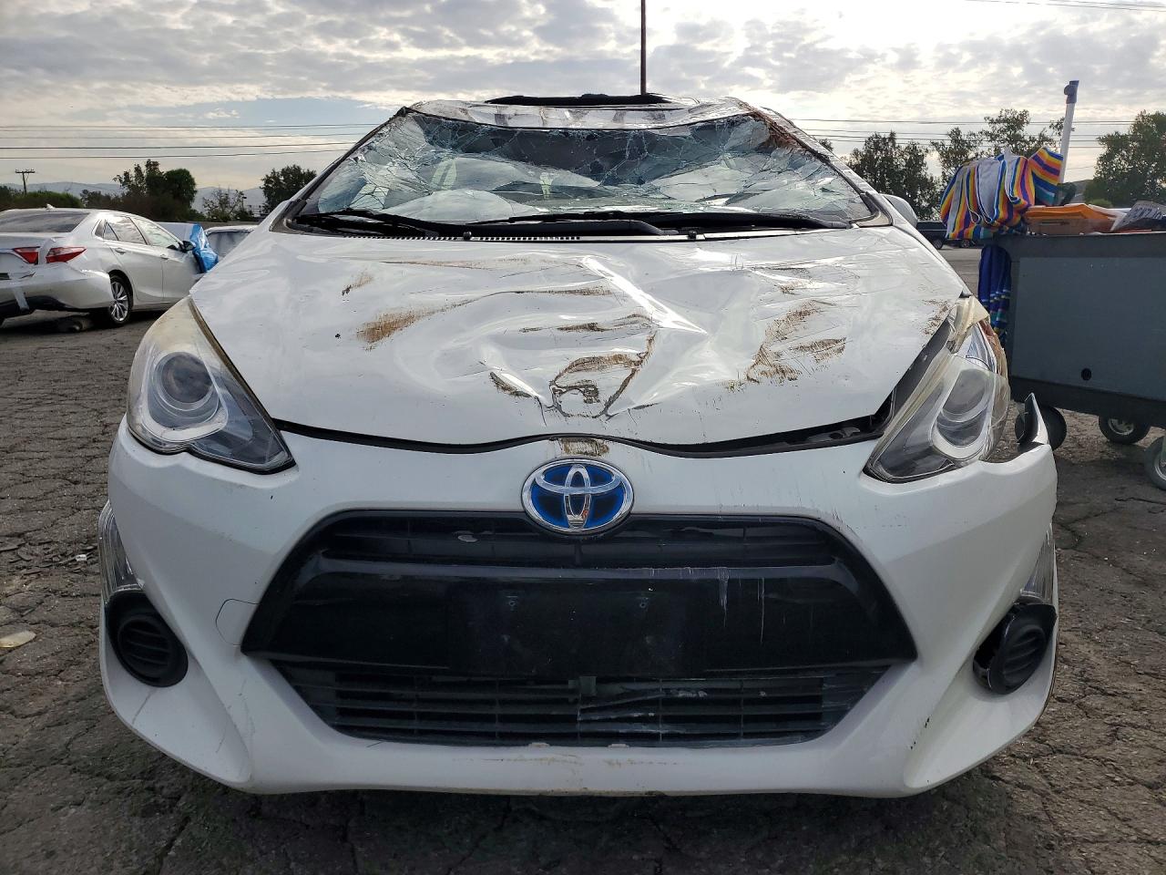 2015 TOYOTA PRIUS C TH