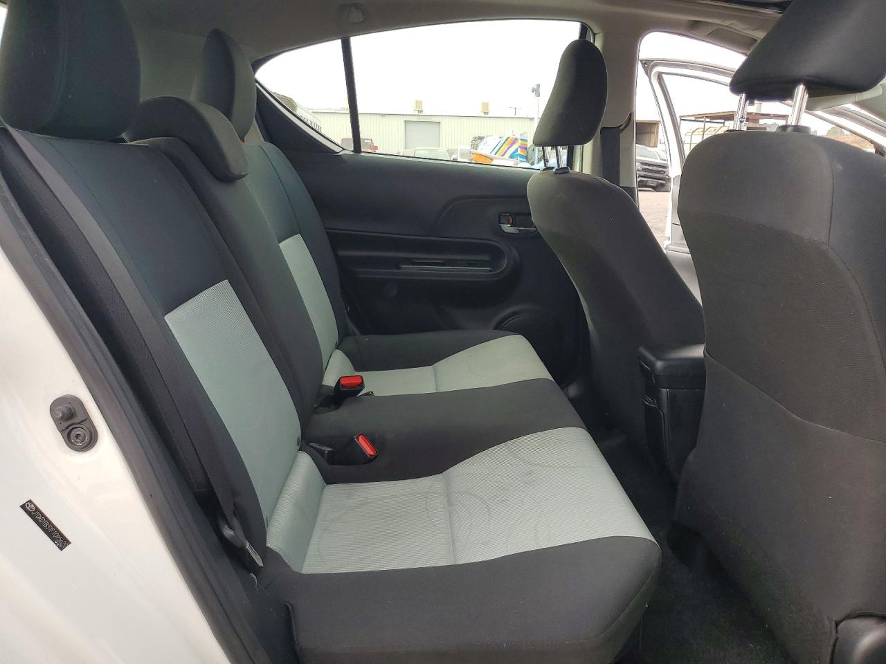 2015 TOYOTA PRIUS C TH