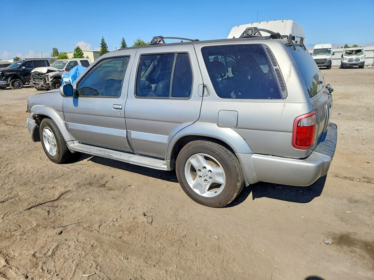 2001 INFINITI QX4