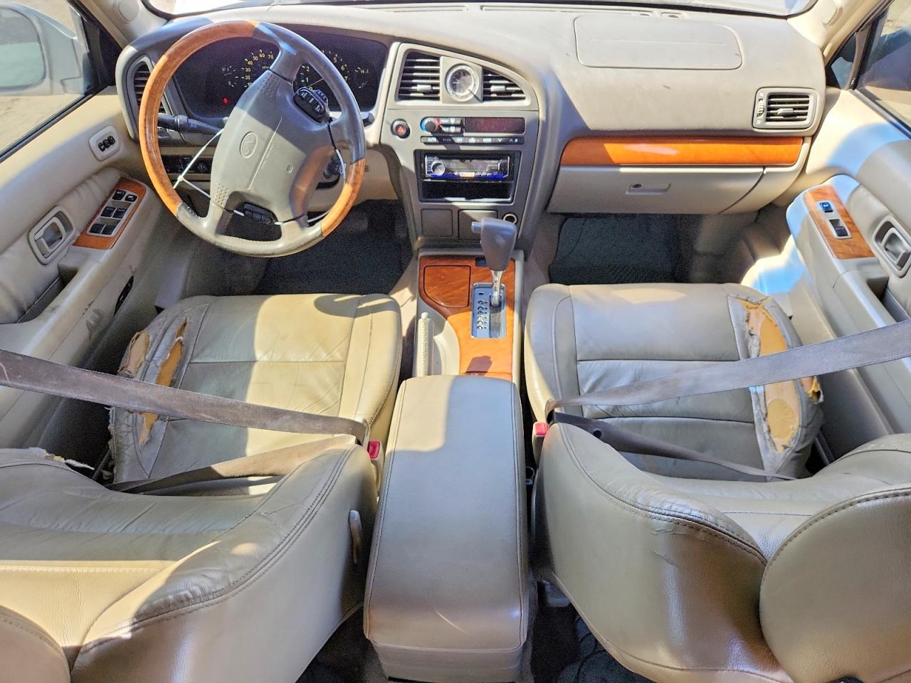 2001 INFINITI QX4