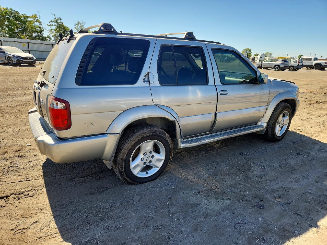 2001 INFINITI QX4
