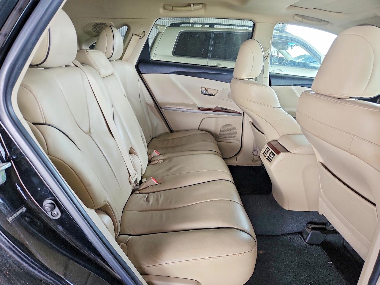 2010 TOYOTA VENZA