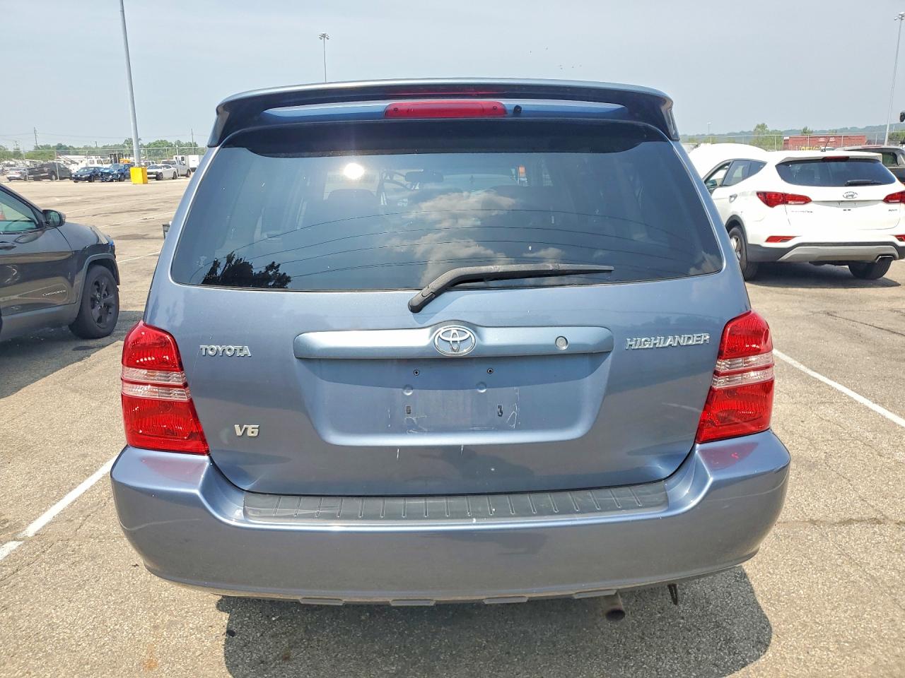 2003 TOYOTA HIGHLANDER