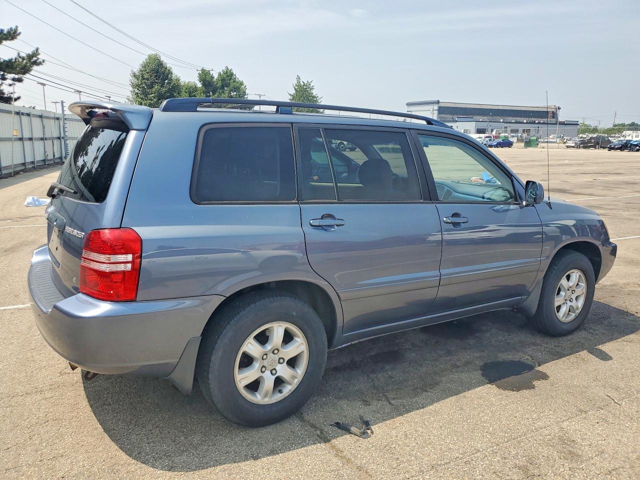 2003 TOYOTA HIGHLANDER
