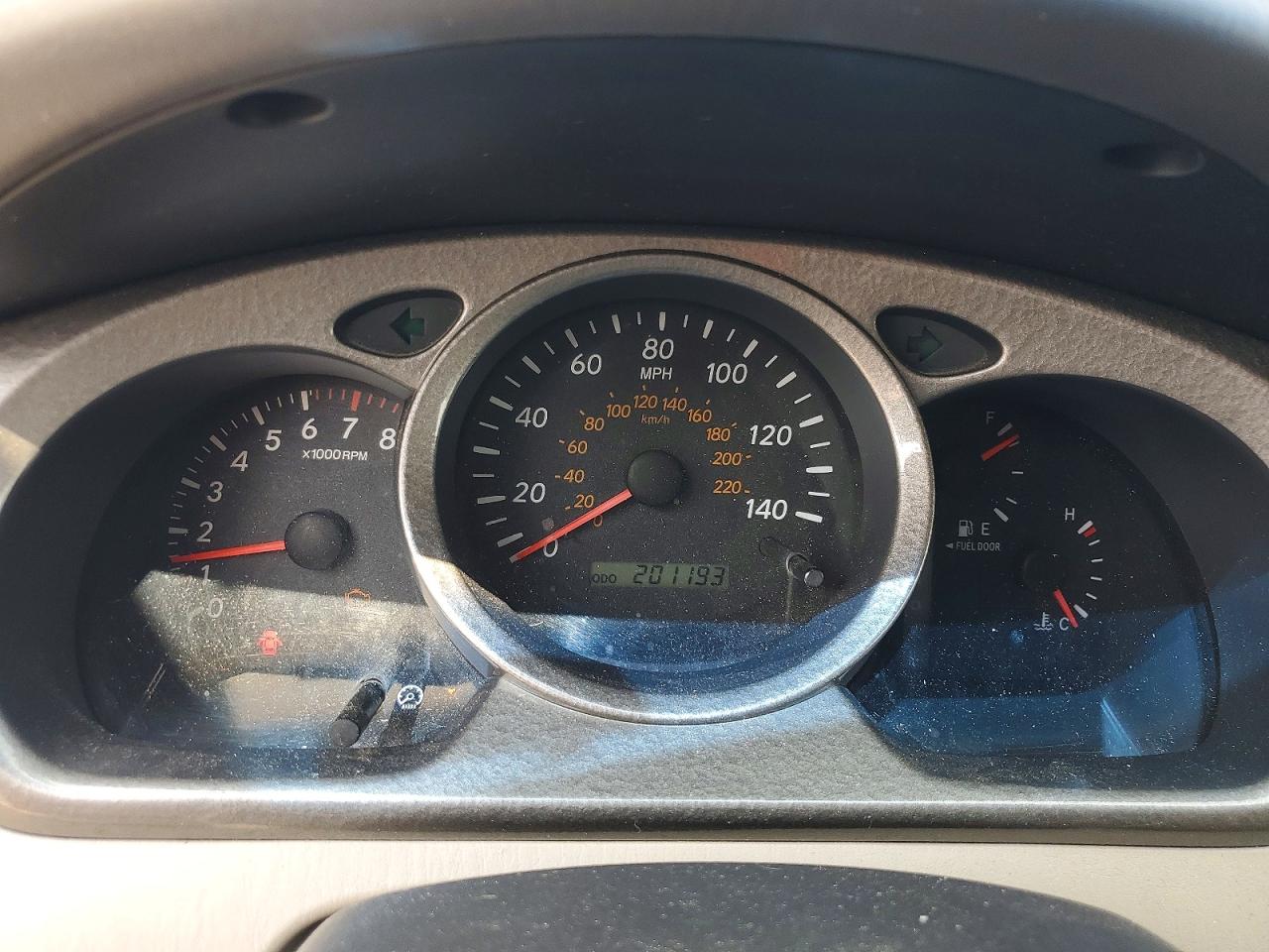 2003 TOYOTA HIGHLANDER