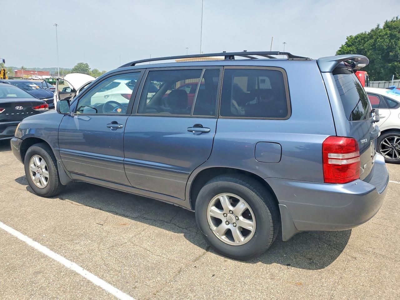 2003 TOYOTA HIGHLANDER