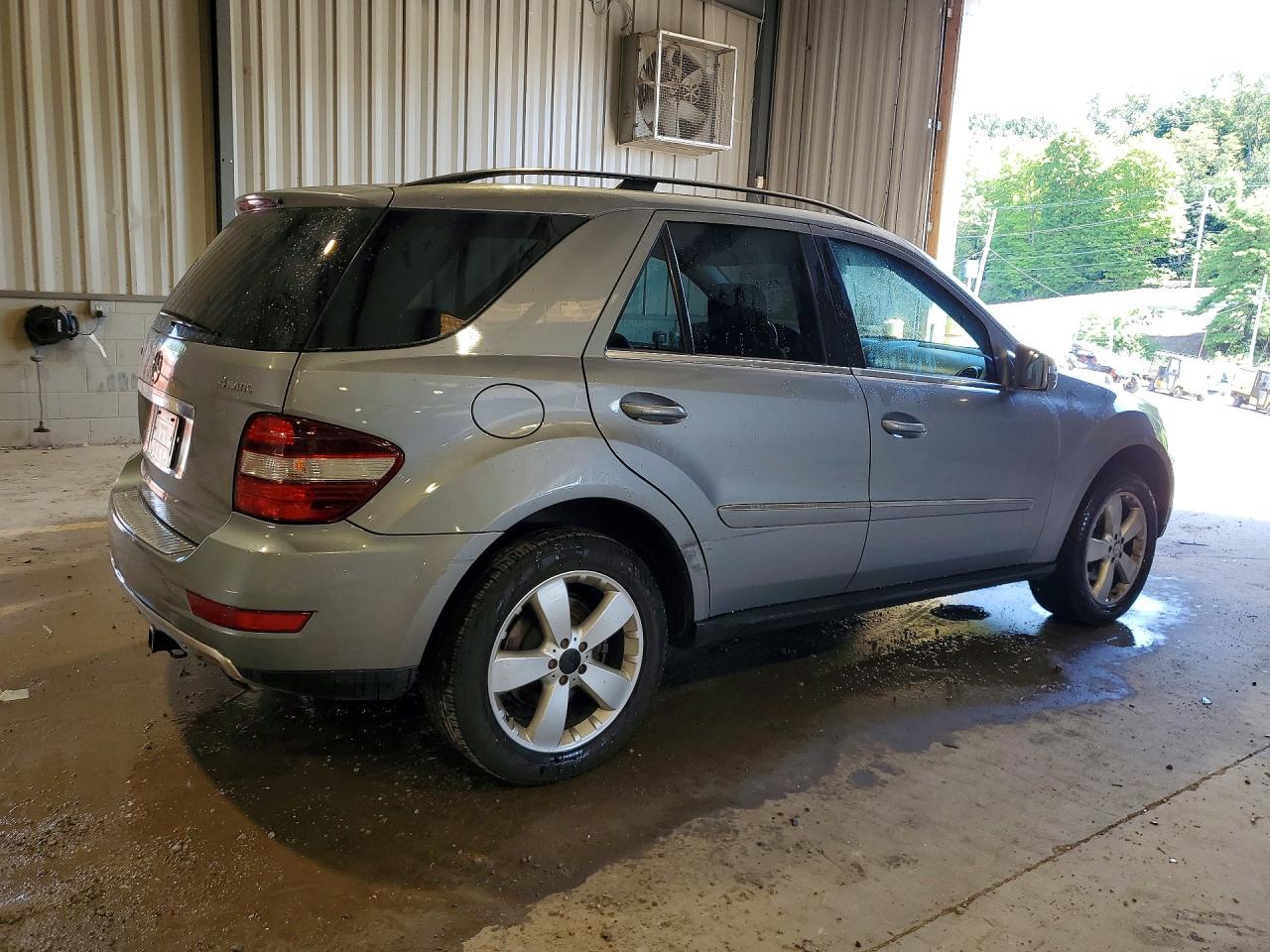 2011 MERCEDES-BENZ M-CLASS