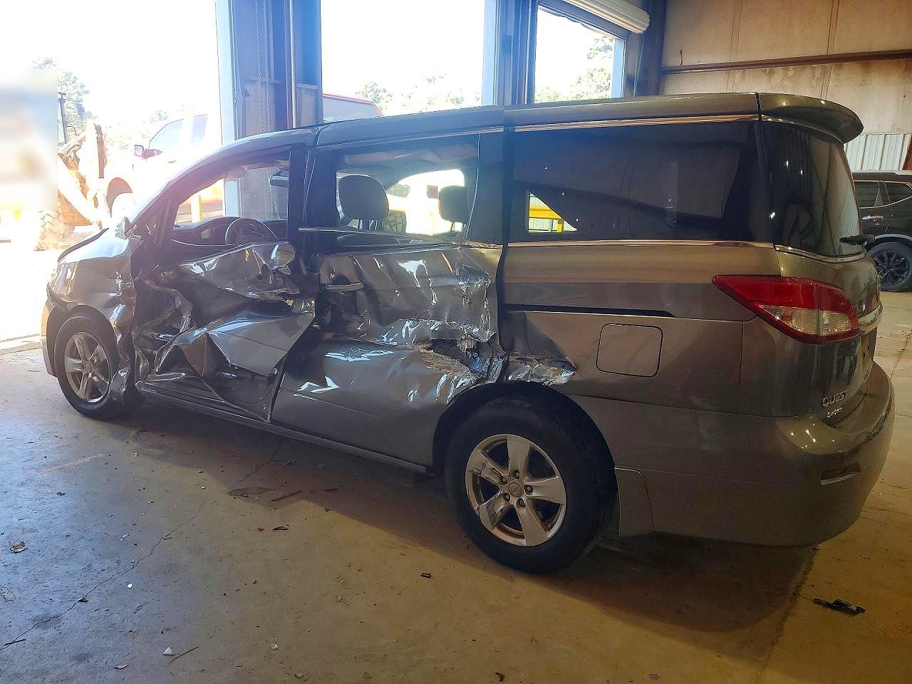 2015 NISSAN QUEST 3.5