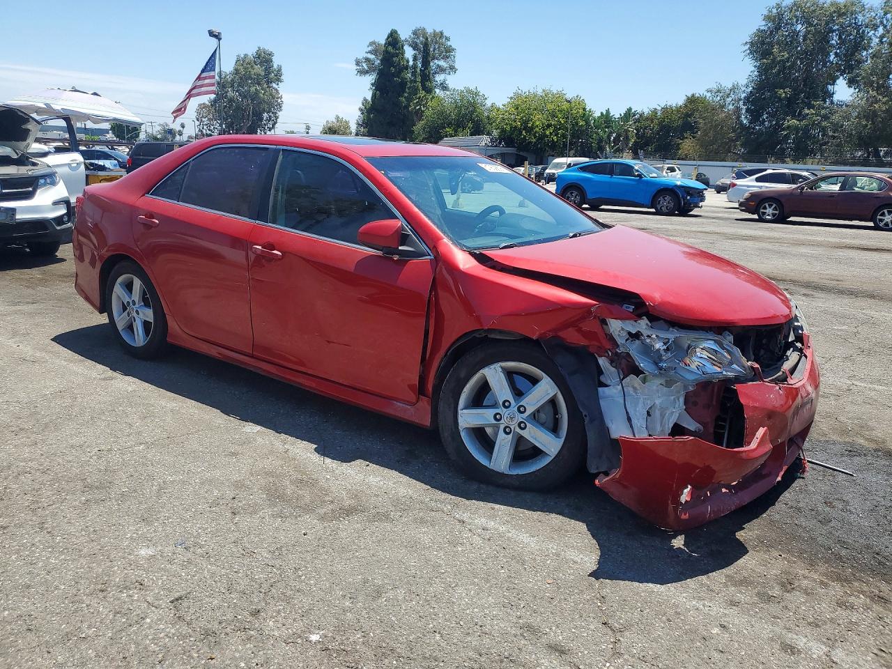 2014 TOYOTA CAMRY