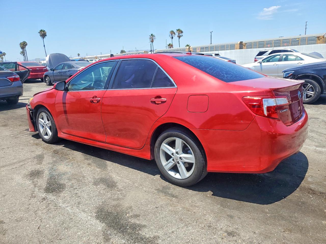 2014 TOYOTA CAMRY