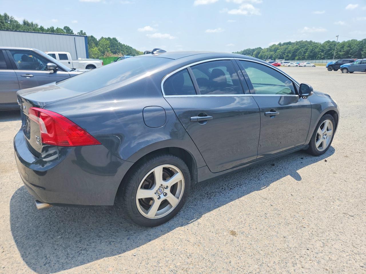 2013 VOLVO S60