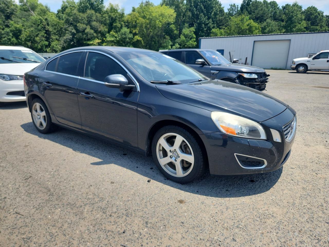 2013 VOLVO S60