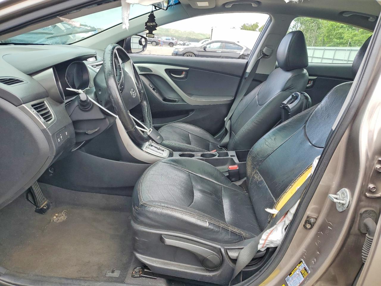 2012 HYUNDAI ELANTRA