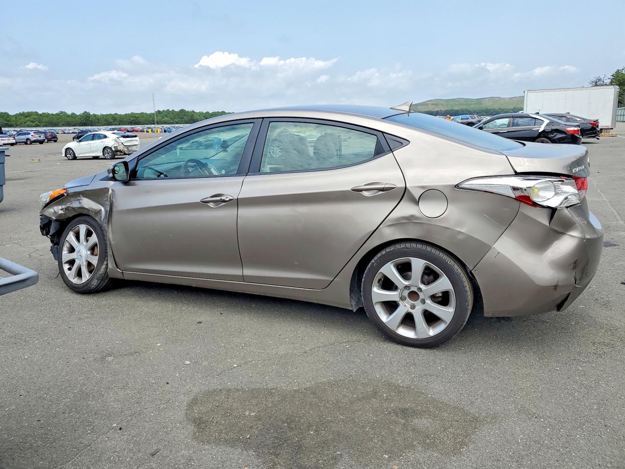 2012 HYUNDAI ELANTRA