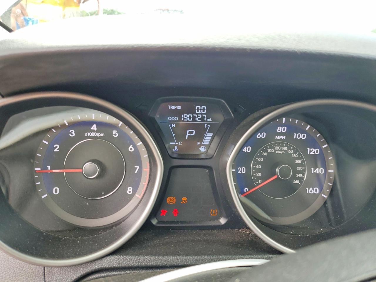 2012 HYUNDAI ELANTRA