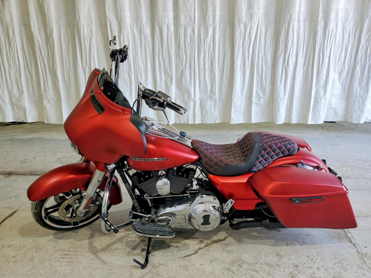 2016 HARLEY-DAVIDSON FL