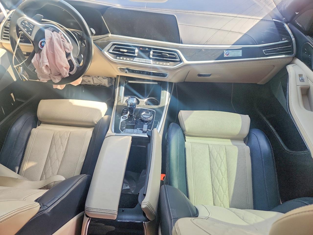 2020 BMW X7