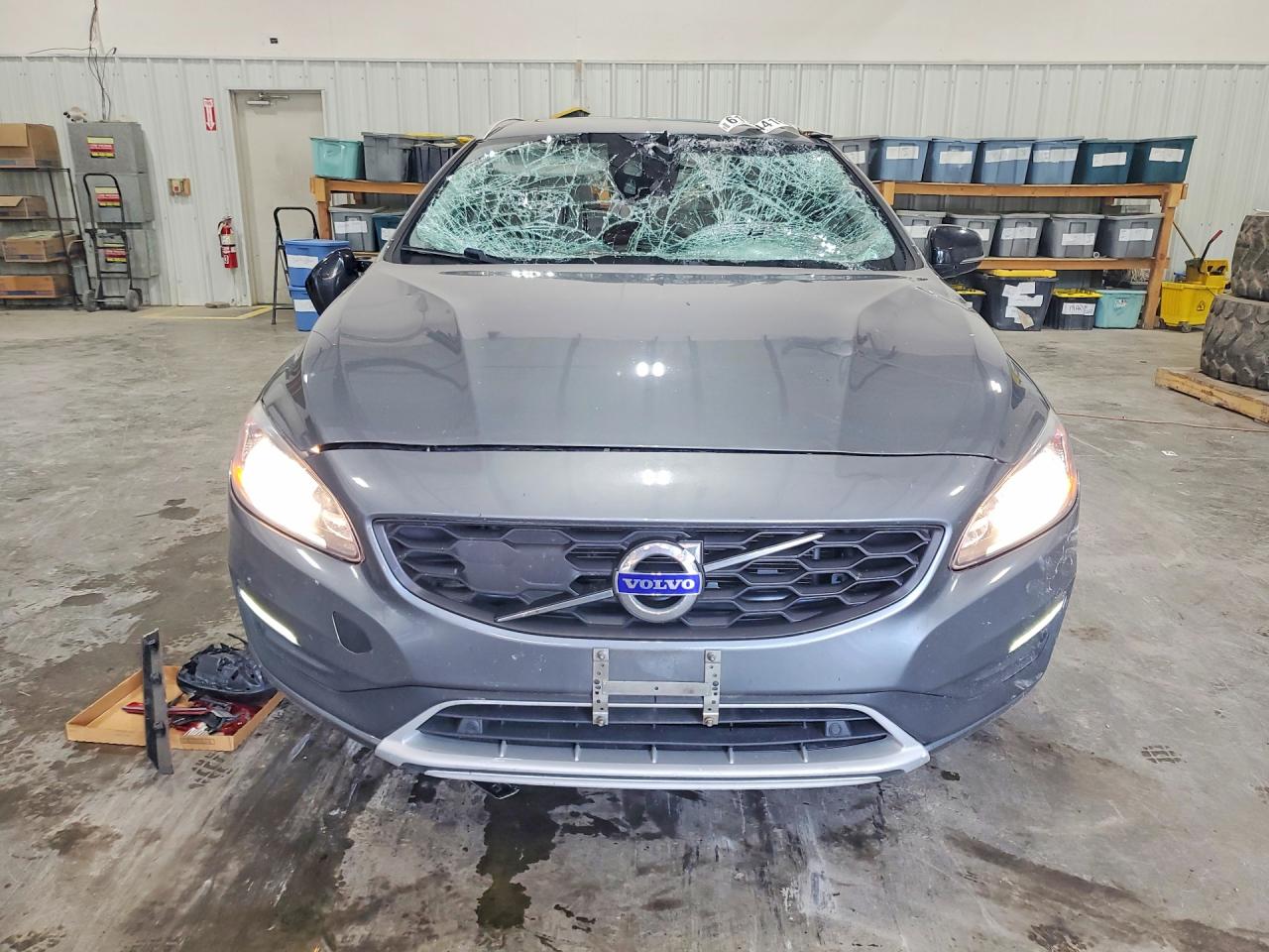 2018 VOLVO V60