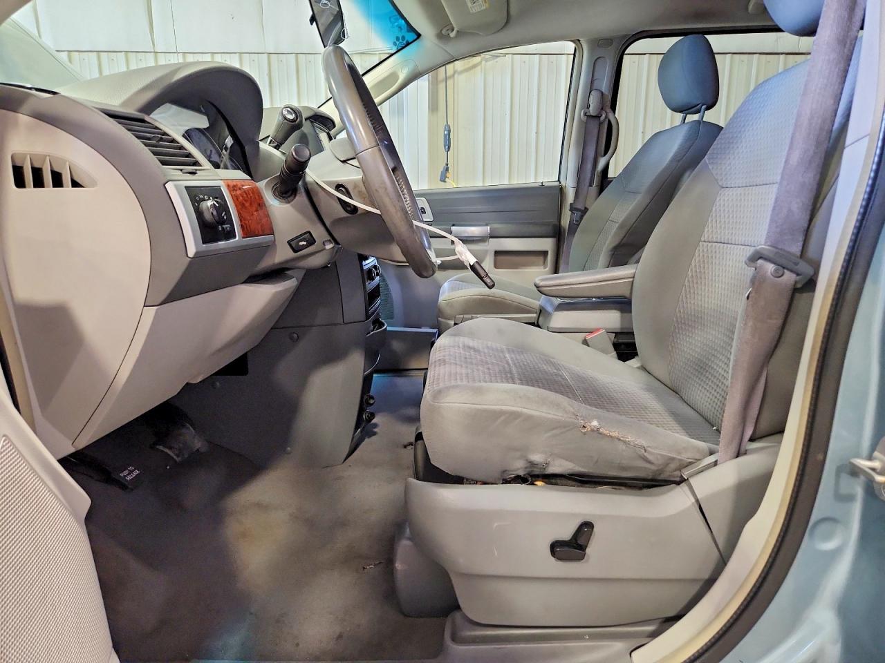 2008 CHRYSLER MINIVAN
