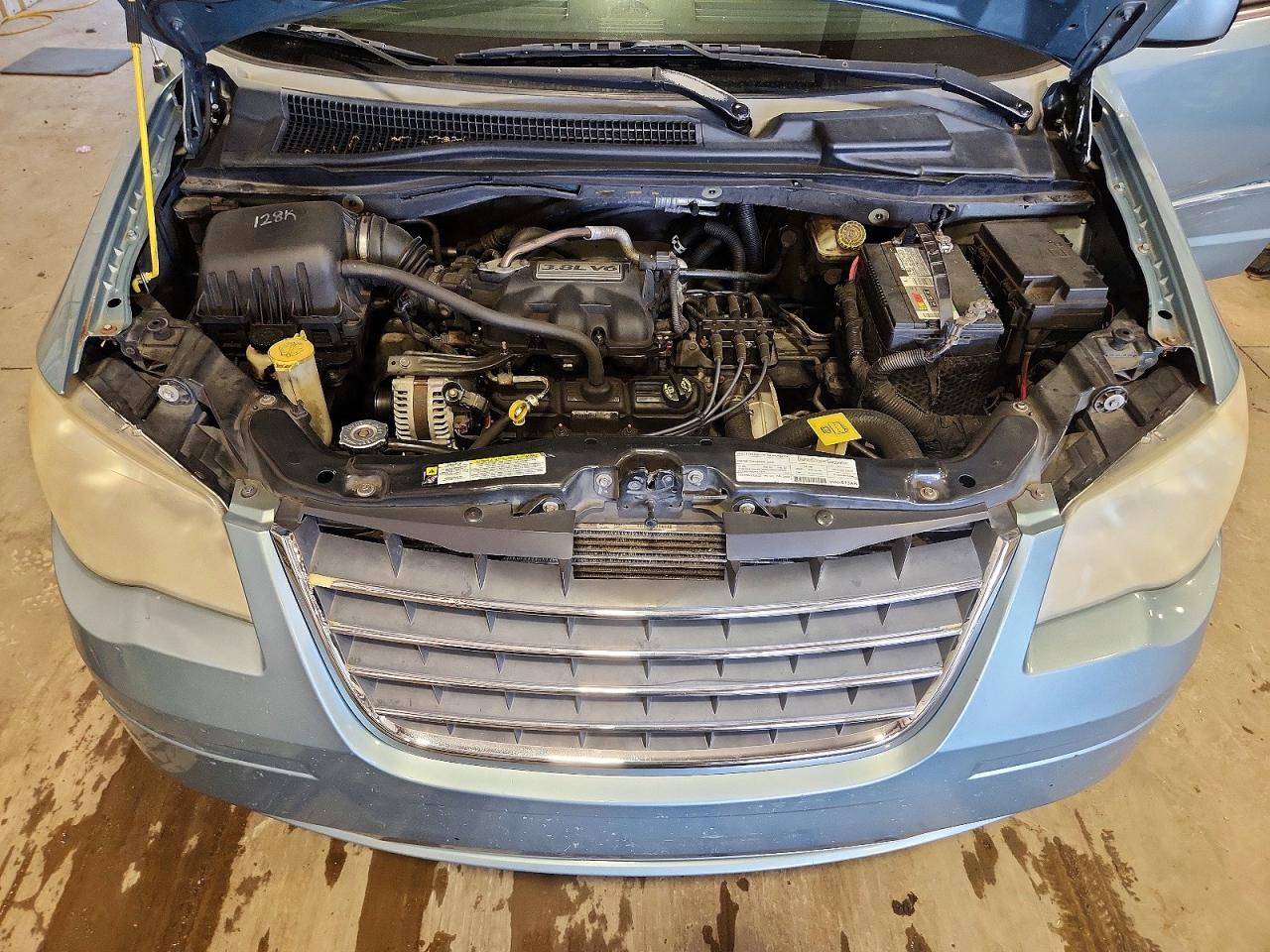 2008 CHRYSLER MINIVAN
