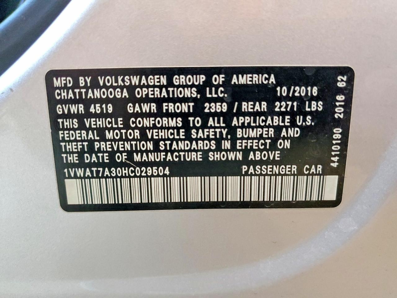 2017 VOLKSWAGEN PASSAT