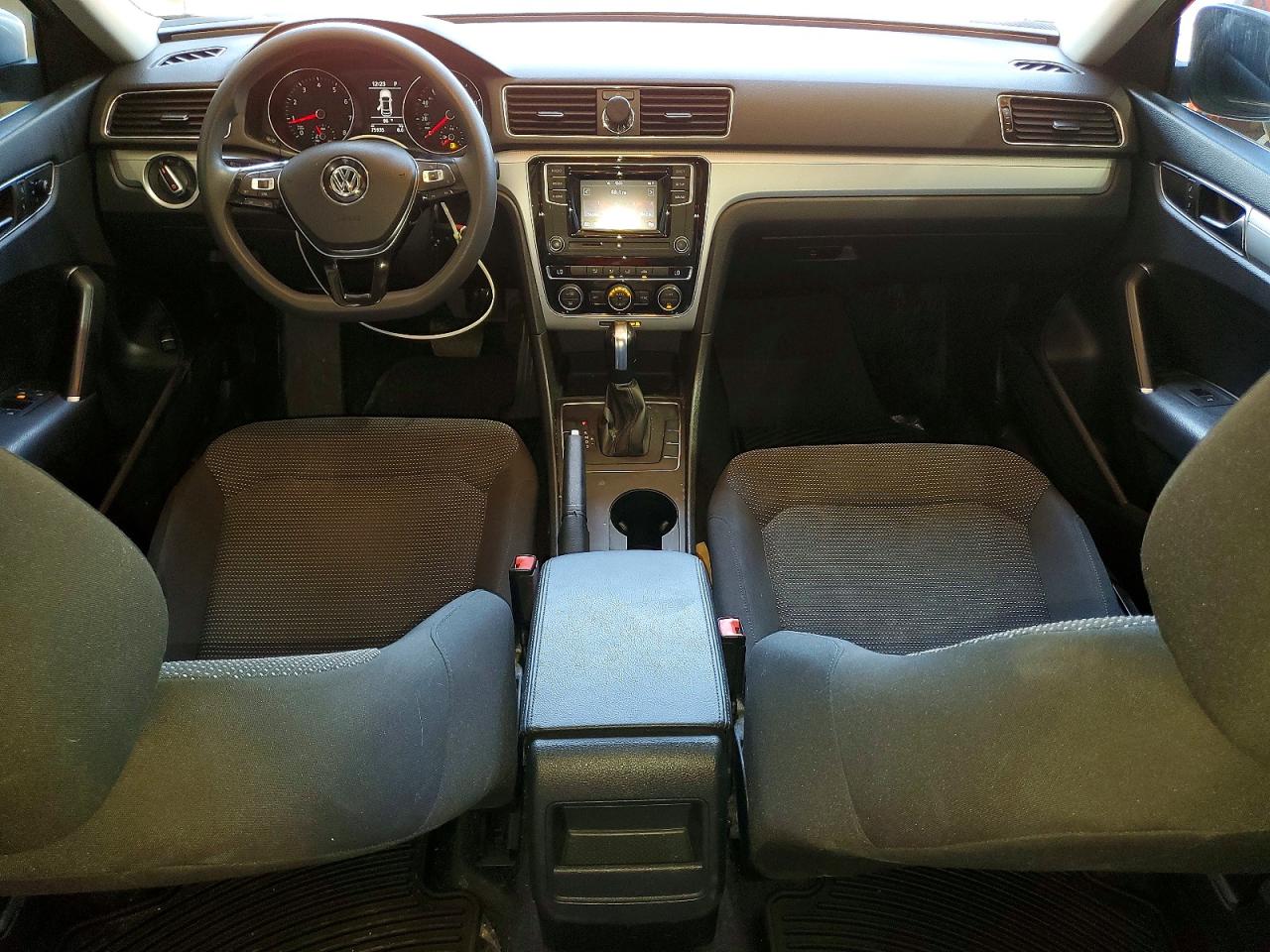 2017 VOLKSWAGEN PASSAT