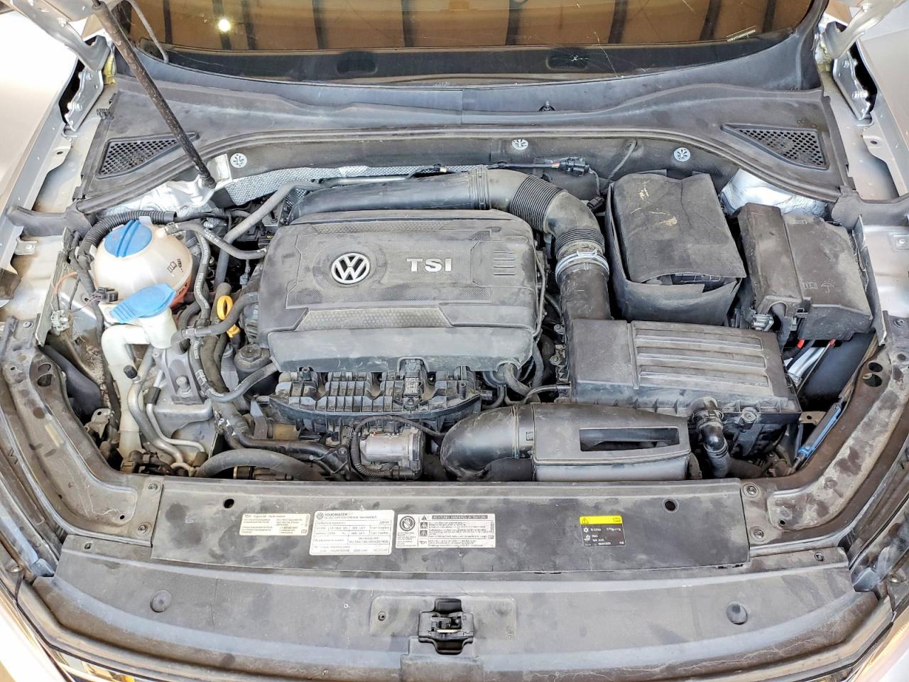 2017 VOLKSWAGEN PASSAT