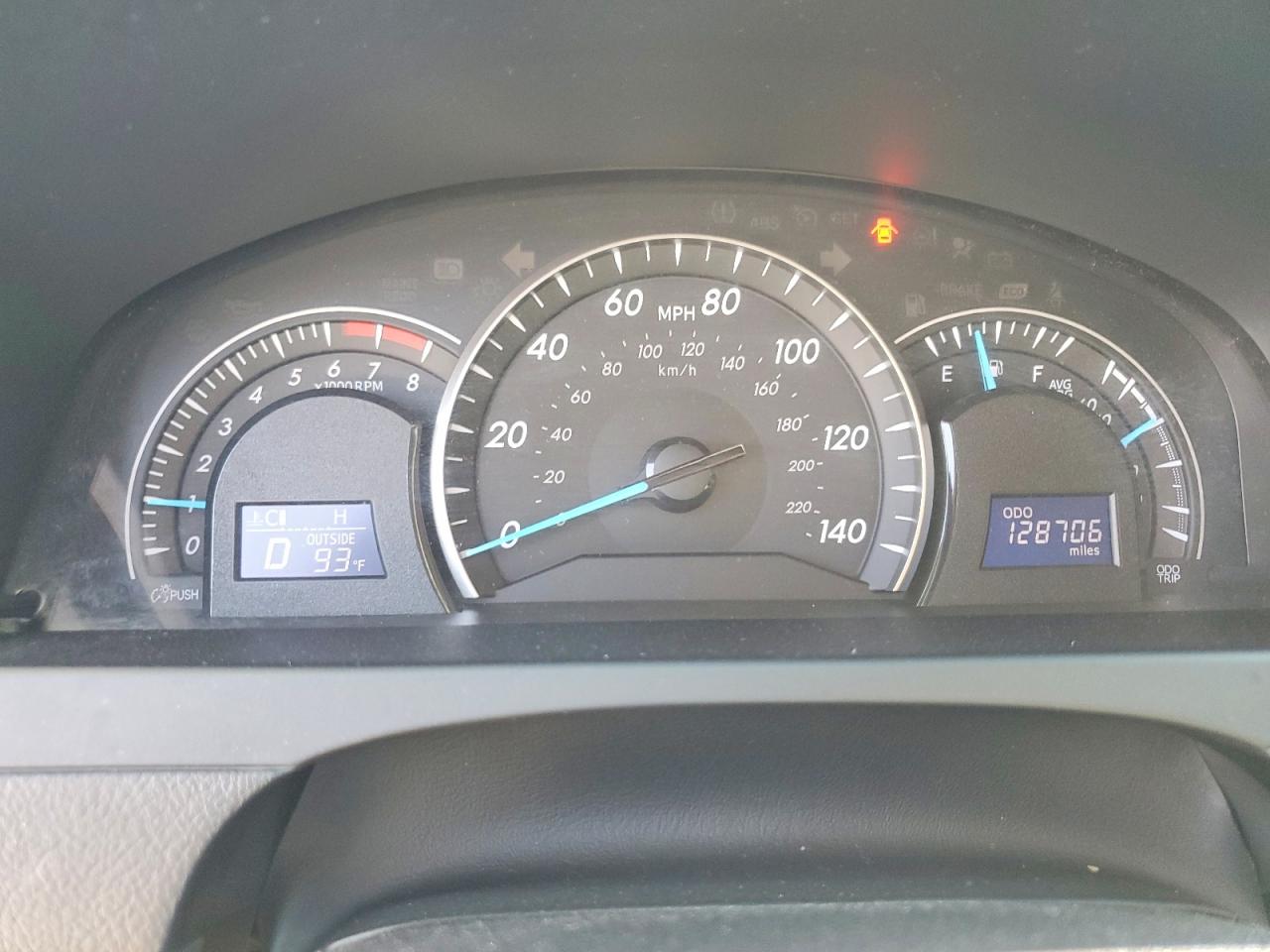 2014 TOYOTA CAMRY