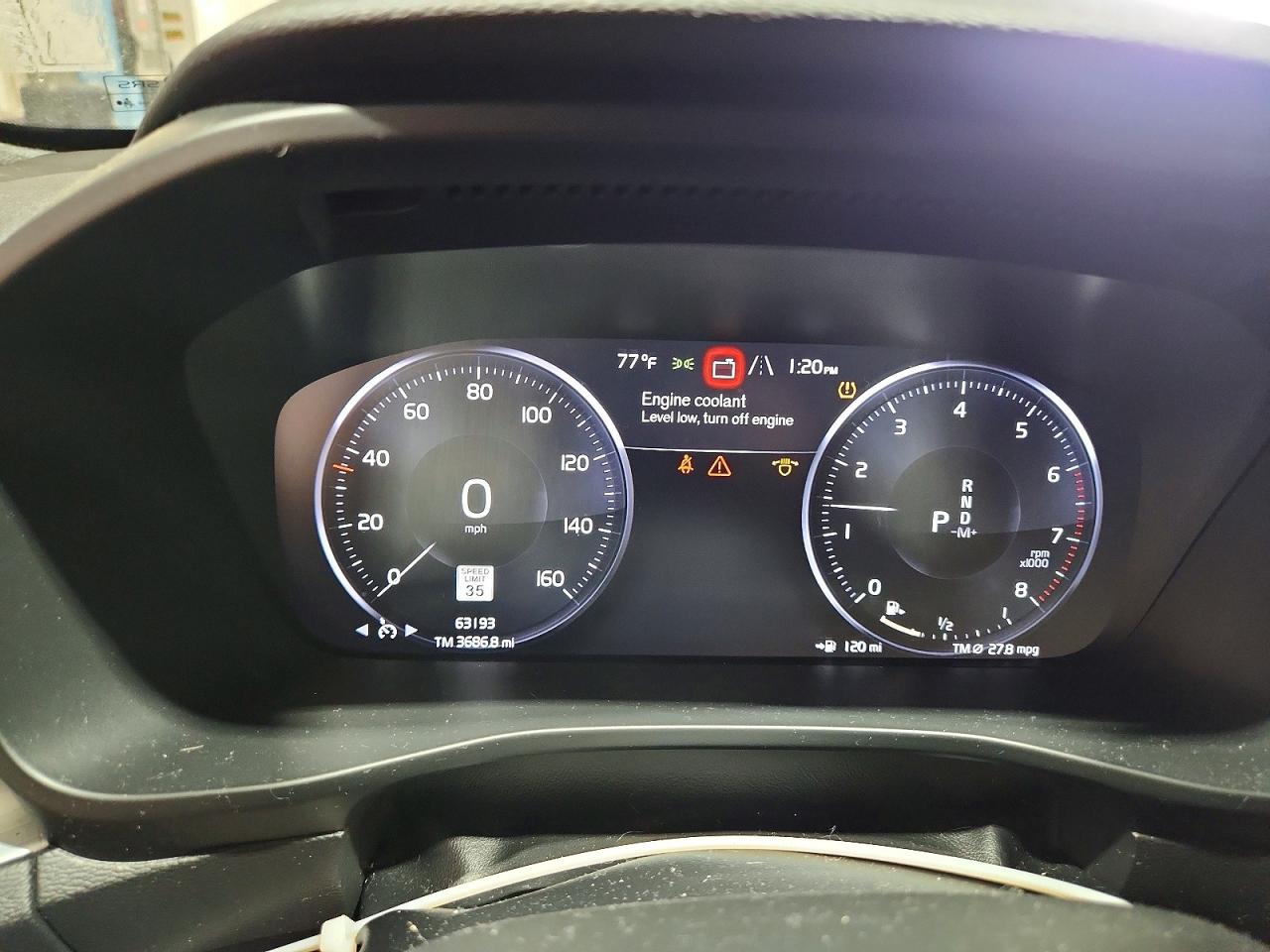 2019 VOLVO XC40