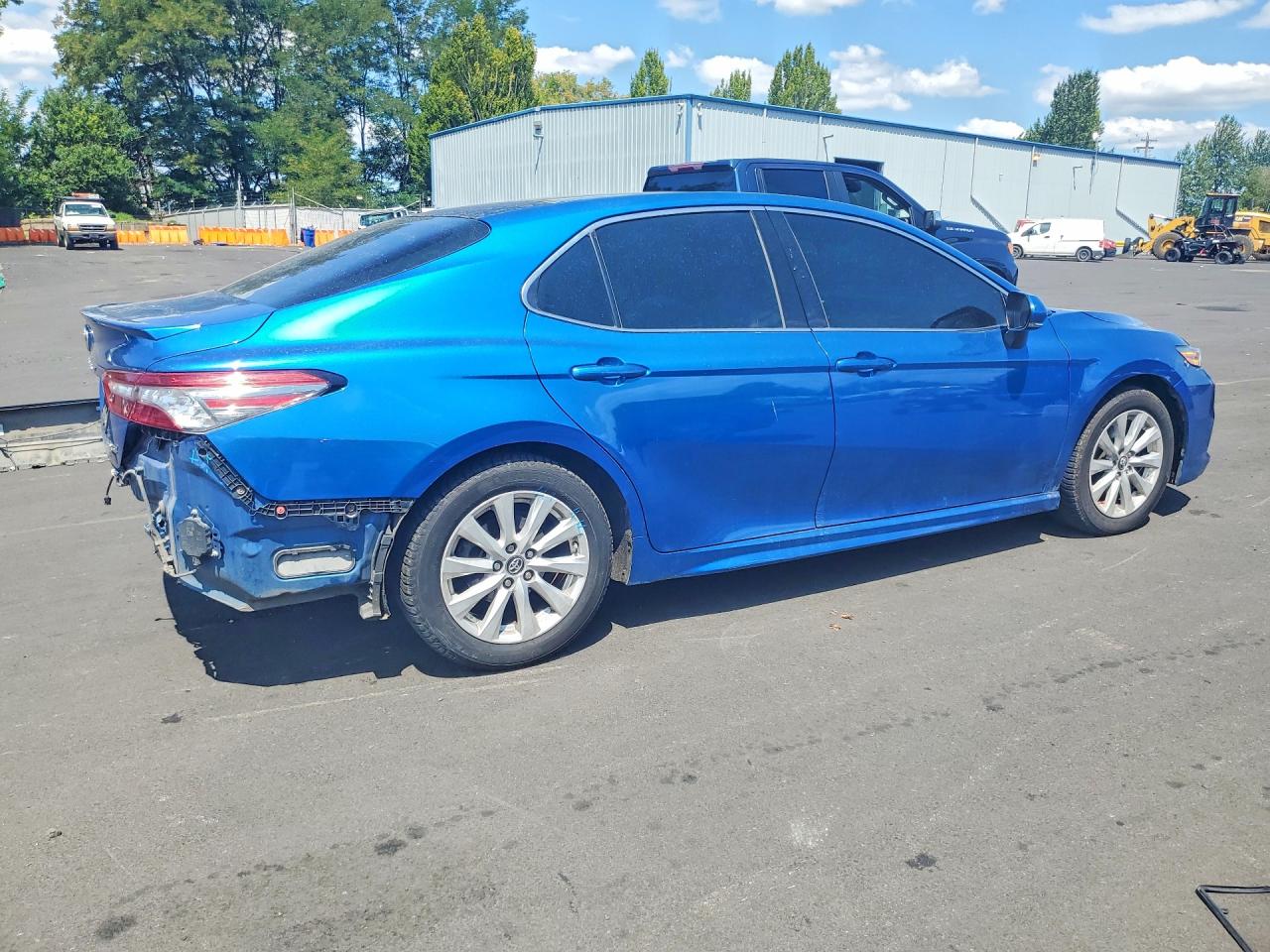 2018 TOYOTA CAMRY