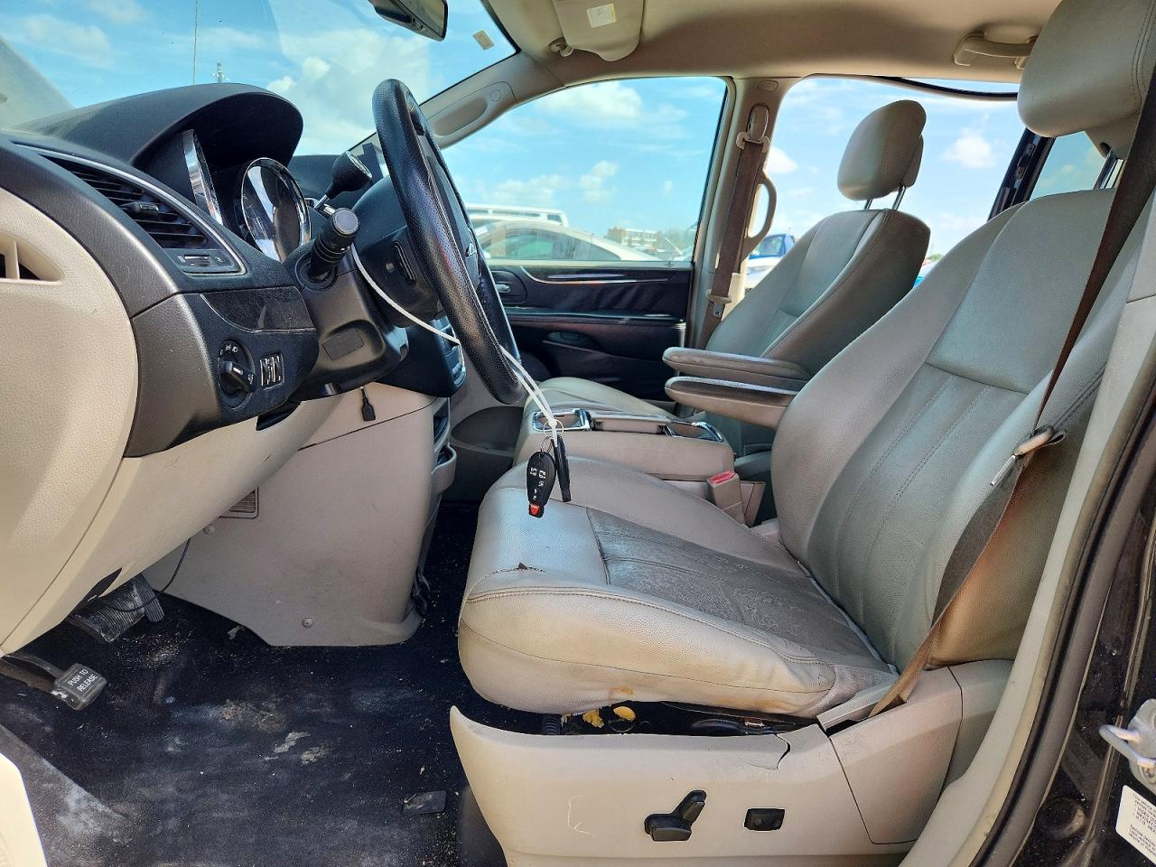 2013 CHRYSLER MINIVAN