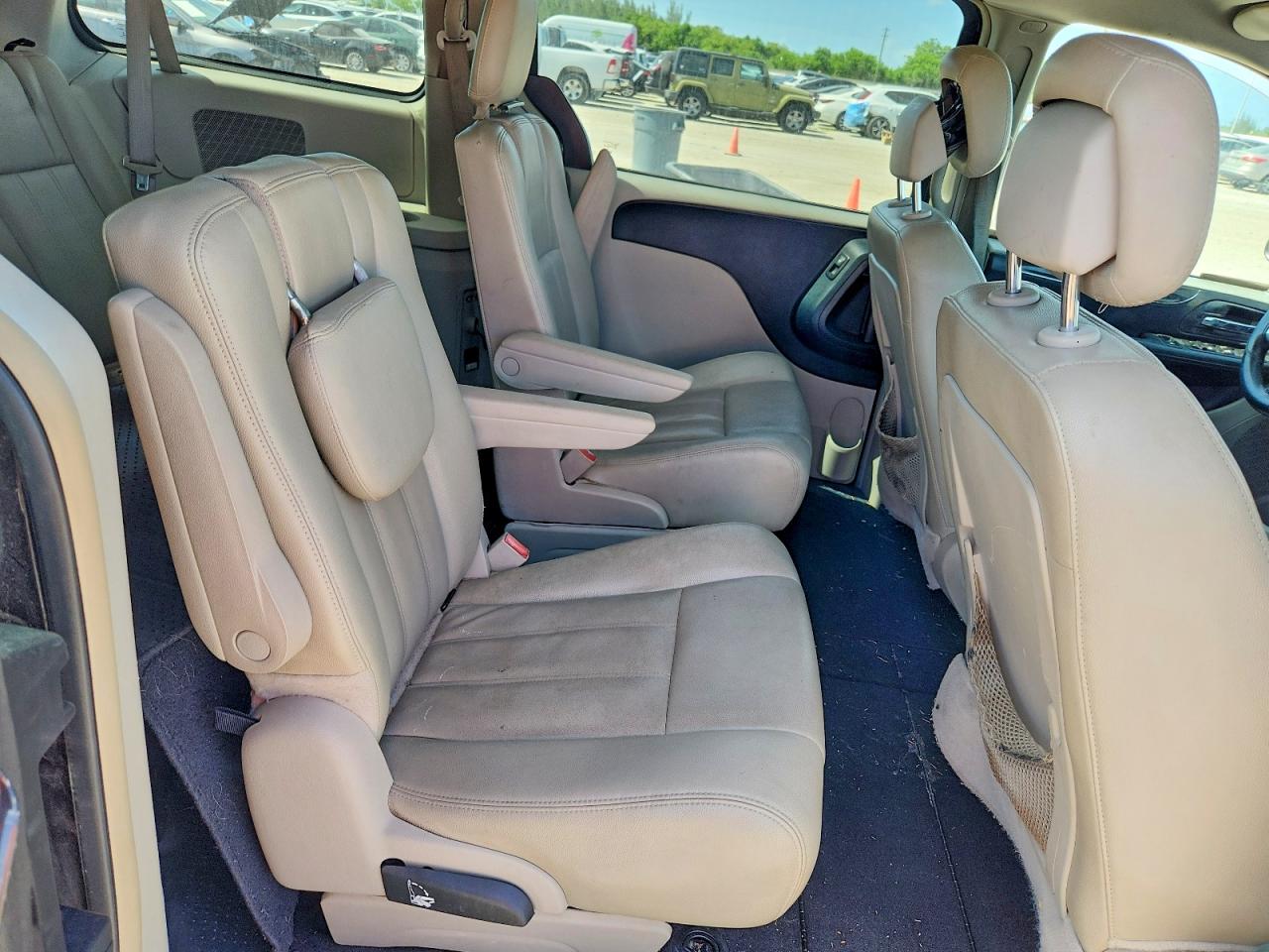 2013 CHRYSLER MINIVAN
