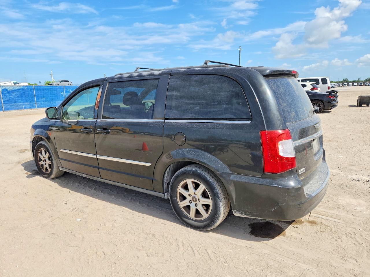 2013 CHRYSLER MINIVAN
