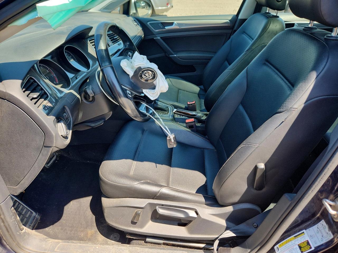 2017 VOLKSWAGEN GOLF