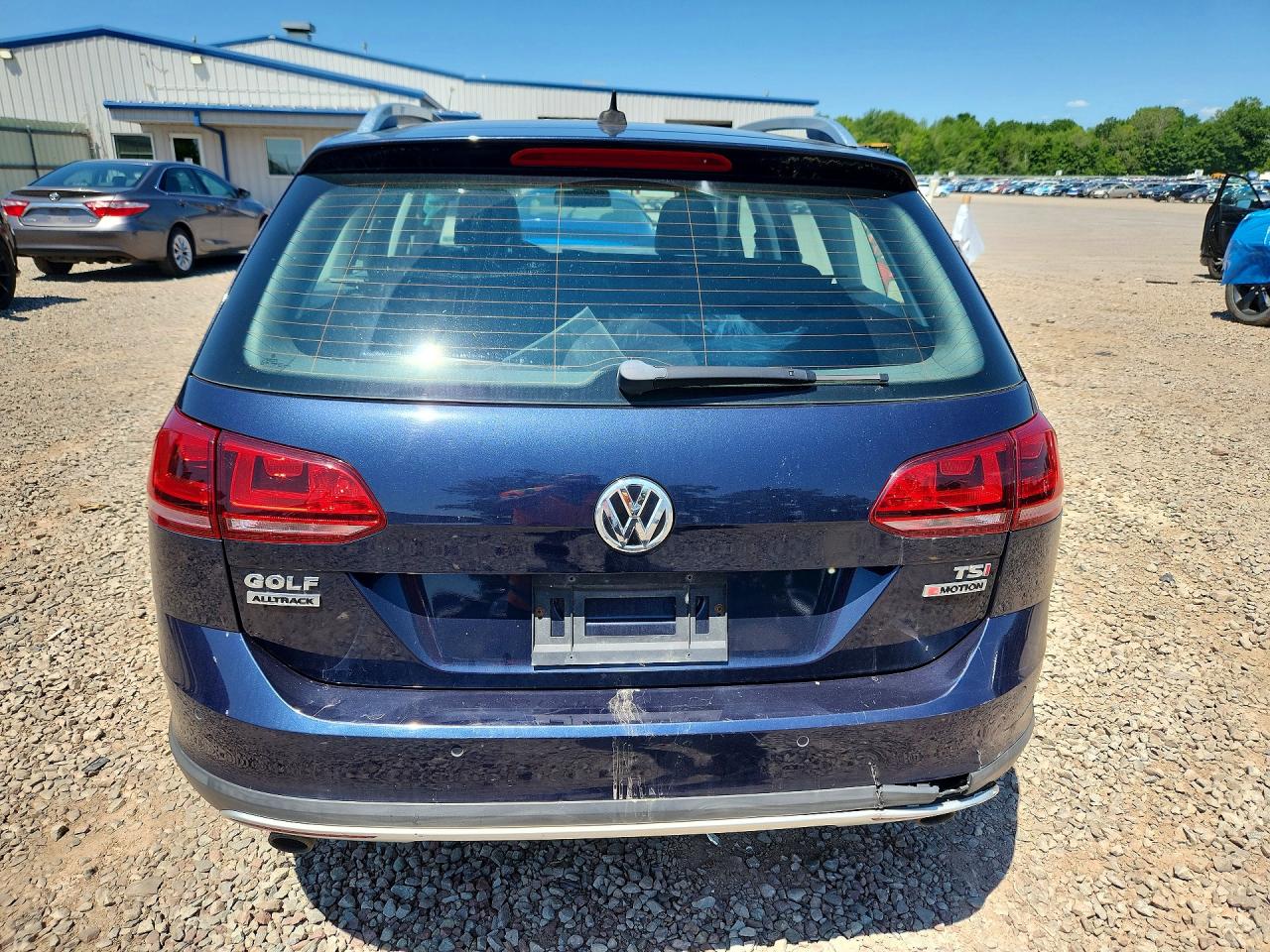 2017 VOLKSWAGEN GOLF