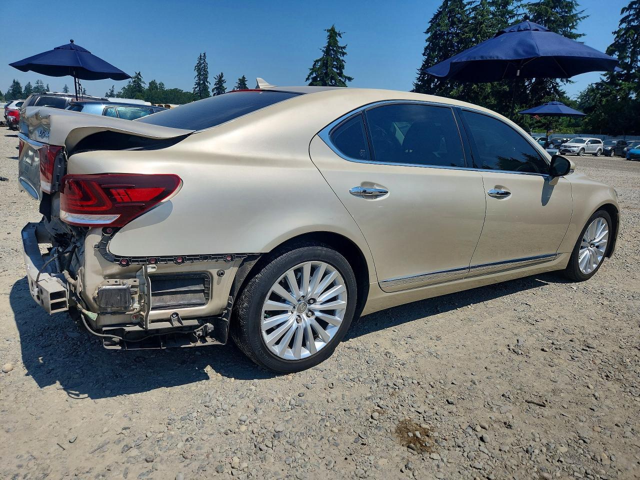 2013 LEXUS LS460
