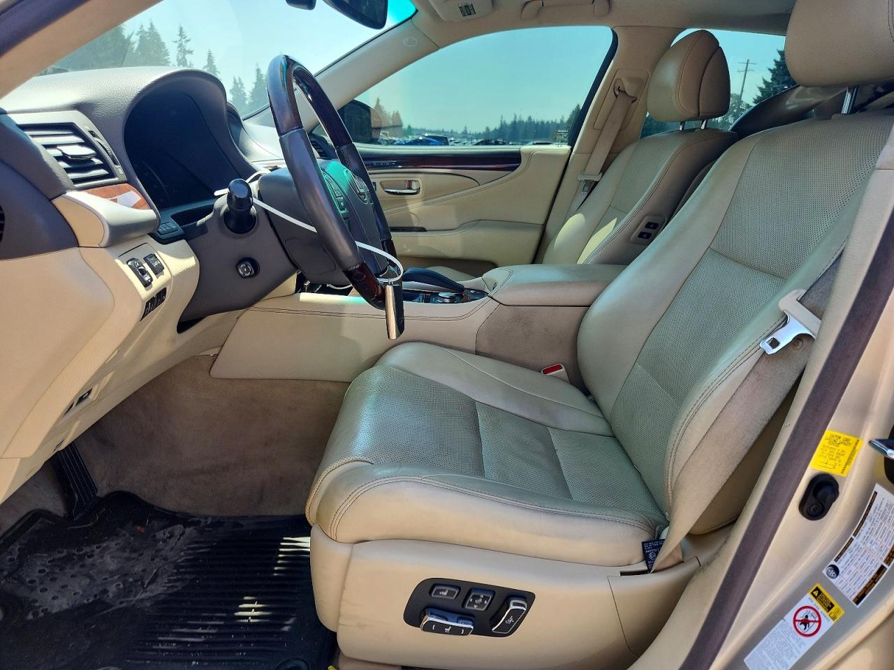 2013 LEXUS LS460