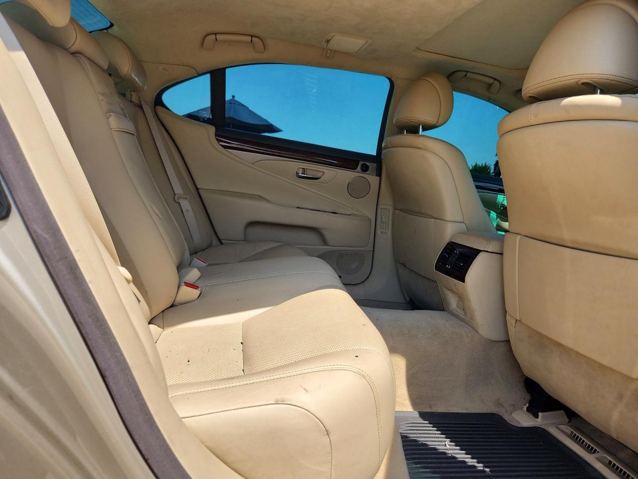 2013 LEXUS LS460