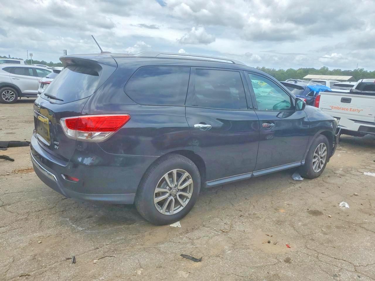 2016 NISSAN PATHFINDER