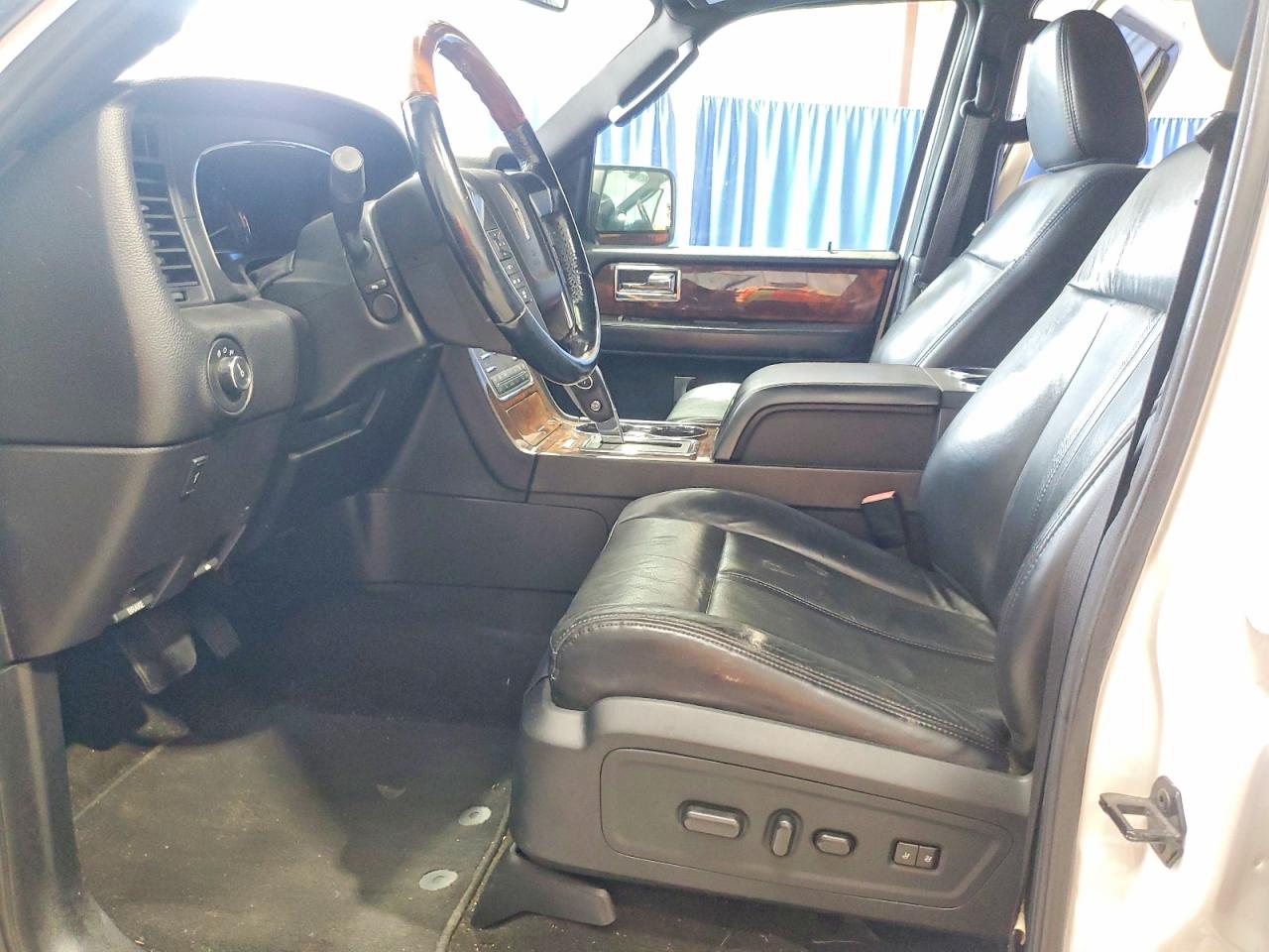 2015 LINCOLN NAVIGATOR