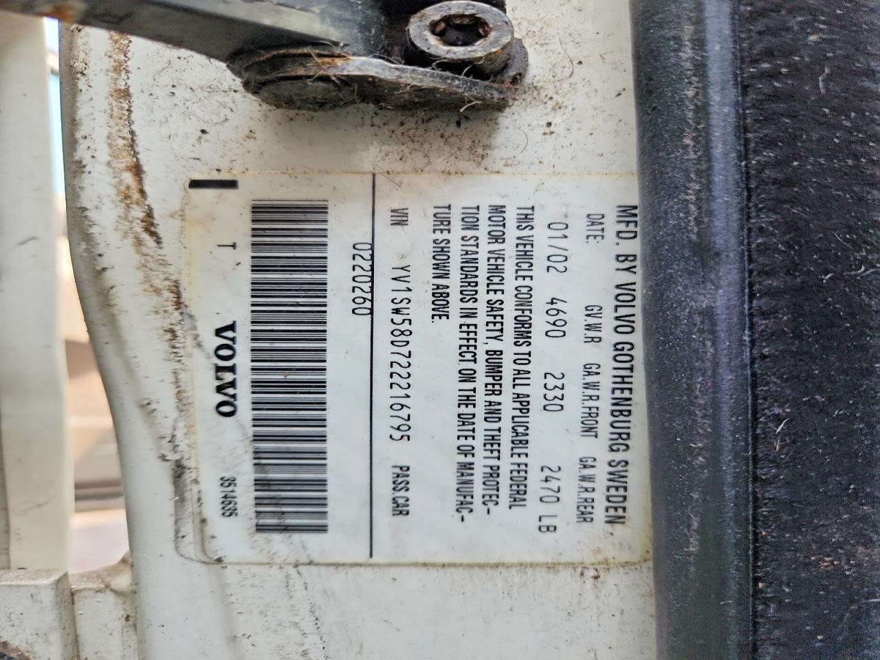 2002 VOLVO V70